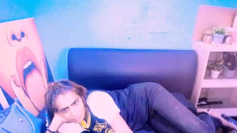 alanadelray online show from February 10, 2025, 1:55 pm