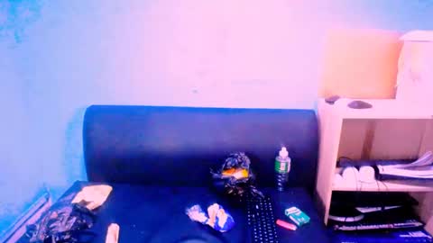 alanadelray online show from March 5, 2025, 2:01 pm