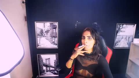 alanadelray online show from November 15, 2025, 7:38 am