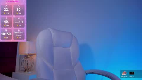 alanah_connors online show from October 14, 2025, 1:56 pm