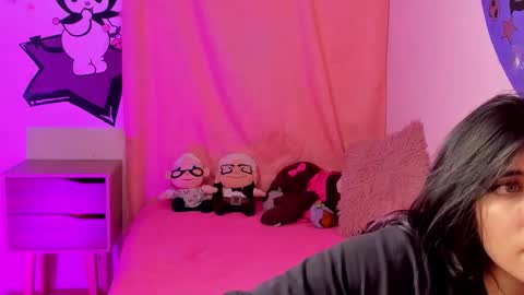 ALANA Please follow me  online show from October 19, 2025, 4:13 am