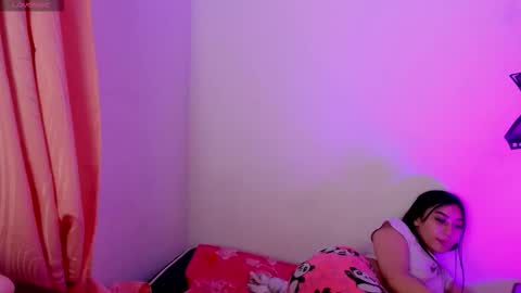 ALANA Please follow me  online show from March 18, 2026, 3:53 am