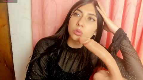 ALANA Please follow me  online show from April 19, 2026, 4:45 am