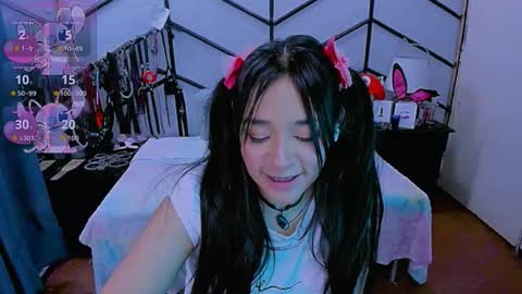 Alana online show from November 10, 2025, 7:35 pm