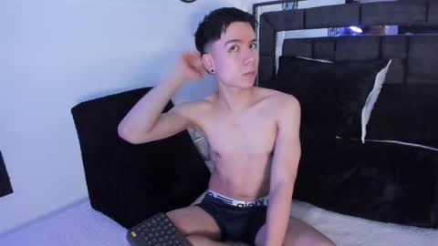 Snapshot of alanblack1 chatting on October 22, 2025, 2:39 pm alanblack1 online show from October 22, 2025, 2:39 pm