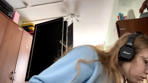 Stella online show from September 14, 2025, 9:52 am