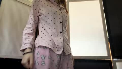 Stella online show from November 23, 2025, 8:14 am