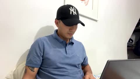 alanj998 online show from September 30, 2025, 3:44 am