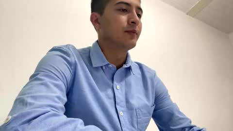 alanj998 online show from November 12, 2025, 2:56 am