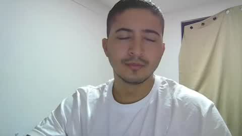 Snapshot of alanj998 chatting on August 2, 2026, 4:44 am alanj998 online show from August 2, 2026, 4:44 am