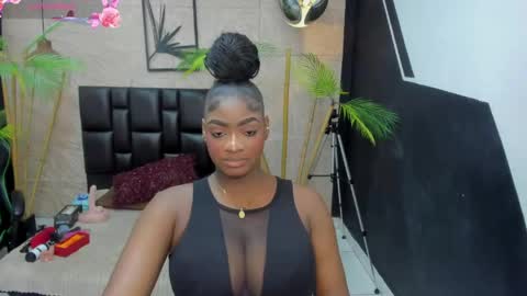 Snapshot of alanna_bonny chatting on May 21, 2026, 12:34 pm Alanna online show from May 21, 2026, 12:34 pm