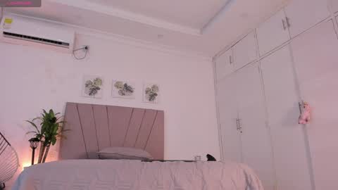  Alanna  Independent Models   onlyfans alanna rosse  online show from December 18, 2024, 1:15 am