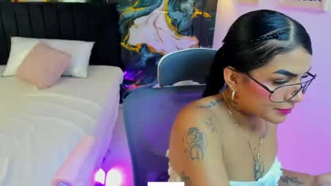 Snapshot of alanna_wild chatting on June 23, 2026, 7:01 pm Alana online show from June 23, 2026, 7:01 pm