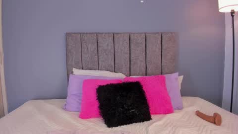 Alanna  online show from February 10, 2026, 11:58 am