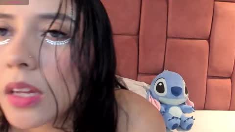 Snapshot of alannajonnes chatting on October 25, 2025, 8:47 pm Alanna Jonnes online show from October 25, 2025, 8:47 pm