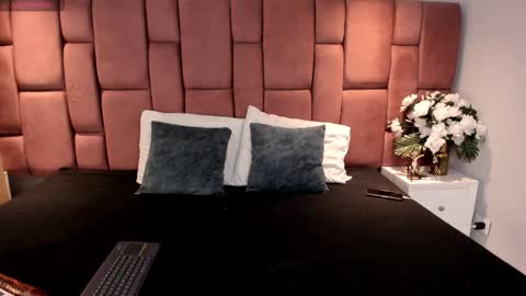 Snapshot of alannajonnes chatting on November 21, 2025, 7:56 pm Alanna Jonnes online show from November 21, 2025, 7:56 pm