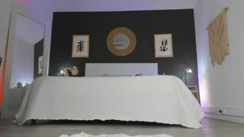 Alanna Cute Russell online show from October 9, 2025, 8:07 pm