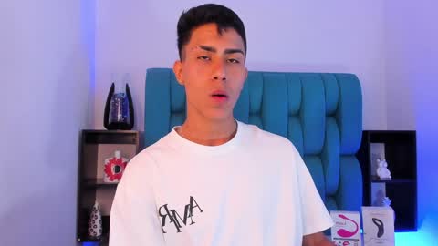 alannaughty_ online show from December 21, 2024, 8:43 pm