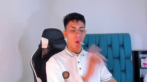 alannaughty_ online show from February 2, 2025, 4:15 am