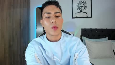 alannaughty_ online show from April 26, 2026, 4:10 am