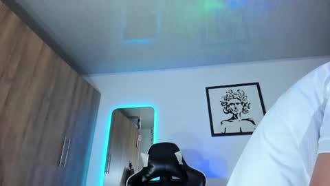 Snapshot of alannaughty_ chatting on June 24, 2026, 11:37 pm alannaughty_ online show from June 24, 2026, 11:37 pm