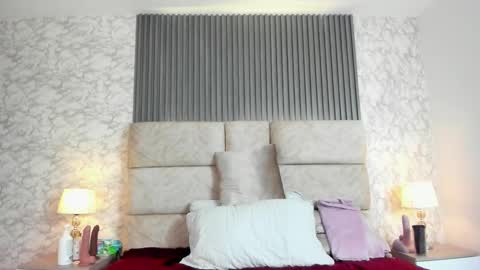 alannavidal online show from September 22, 2025, 11:29 pm