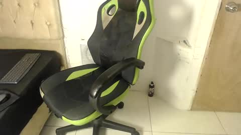 alantrickz365 online show from September 19, 2025, 10:27 am