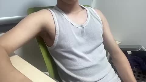 alanwu12 online show from October 1, 2025, 7:25 am