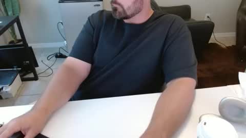 Snapshot of alaska4411 chatting on April 7, 2026, 3:23 pm John online show from April 7, 2026, 3:23 pm