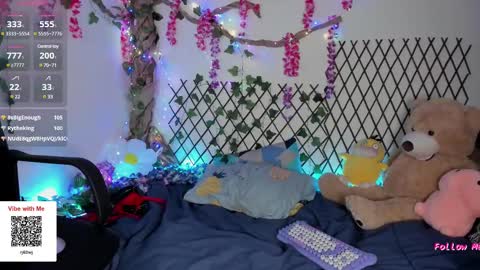 Caro online show from March 7, 2025, 6:33 pm