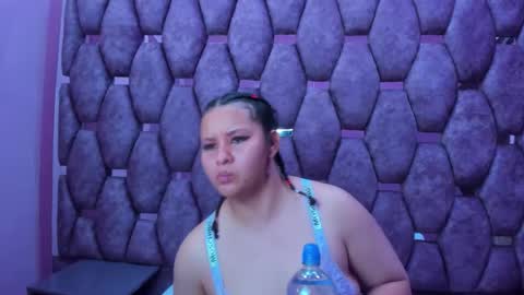 AlaSmith  online show from November 11, 2025, 2:44 am