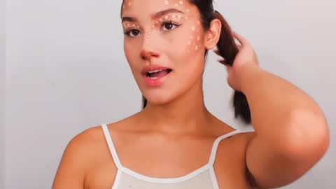 alasska_18 online show from October 15, 2025, 9:37 pm