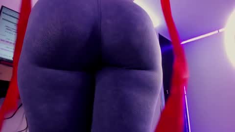 albaandthayron online show from February 10, 2025, 12:08 pm