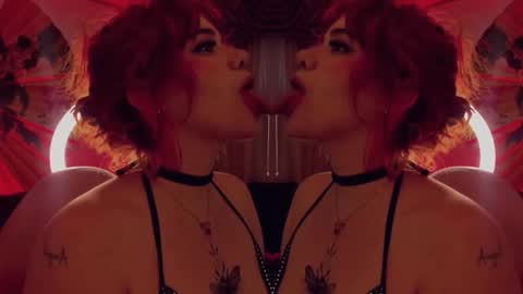 albaandthayron online show from November 3, 2025, 12:06 pm