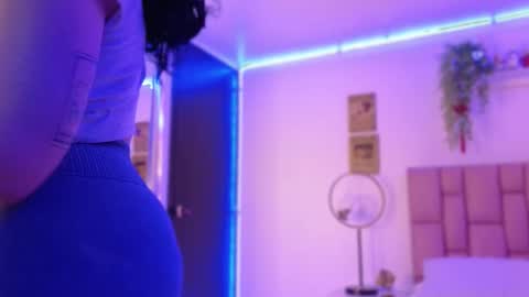 albaandthayron online show from November 6, 2025, 12:06 pm