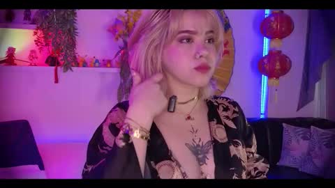 albaandthayron online show from February 9, 2026, 12:09 pm