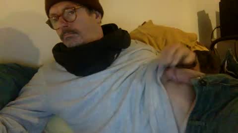 albandant online show from February 28, 2025, 8:31 am