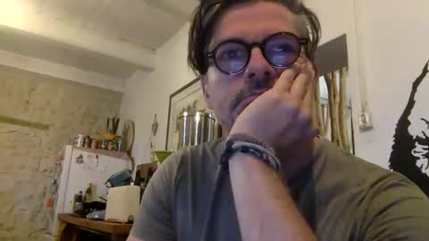 albandant online show from September 12, 2025, 7:19 am