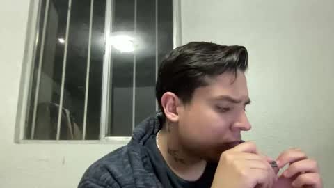 Snapshot of albertoarenas16 chatting on April 7, 2026, 7:20 am albertoarenas16 online show from April 7, 2026, 7:20 am