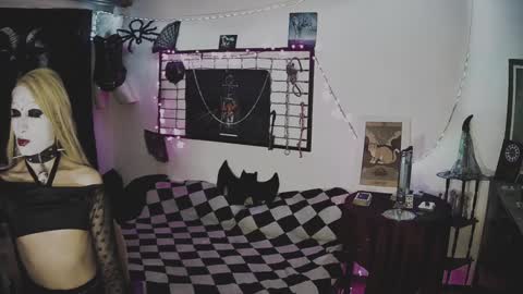 Snapshot of alchemymistic chatting on February 7, 2025, 8:44 am Mistic witch online show from February 7, 2025, 8:44 am