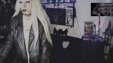 Snapshot of alchemymistic chatting on October 3, 2025, 12:35 pm Mistic witch online show from October 3, 2025, 12:35 pm