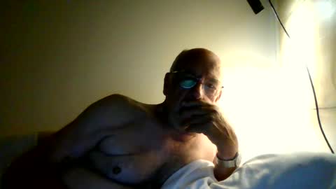 Snapshot of alders006 chatting on June 22, 2026, 4:42 am alders006 online show from June 22, 2026, 4:42 am