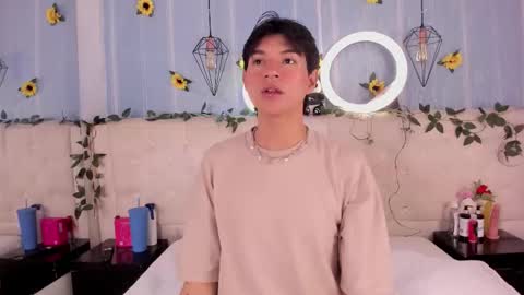 ale_aurarashi online show from November 23, 2025, 2:55 am