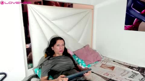 ale_noah_xxx online show from April 8, 2026, 5:35 pm