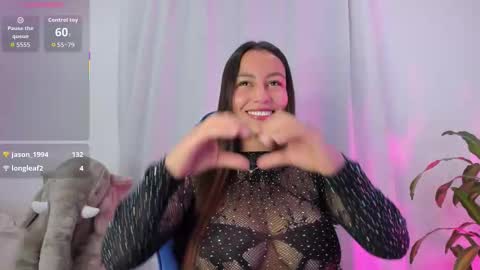 aleaa  online show from December 1, 2025, 1:32 am