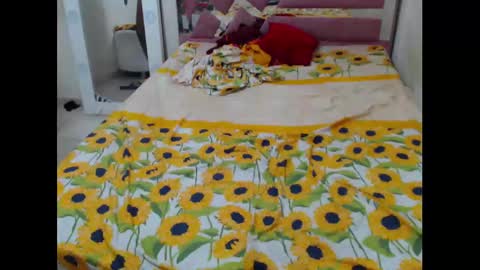 aleeinvein1 online show from October 27, 2025, 5:00 am