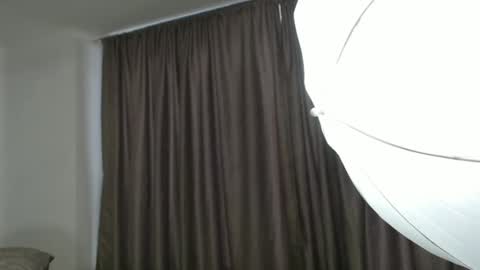 alejandra online show from October 3, 2025, 9:12 pm