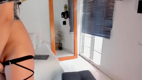 aleexiiaa online show from December 19, 2025, 12:12 pm