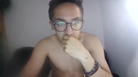 aleexrune online show from April 16, 2026, 10:34 pm