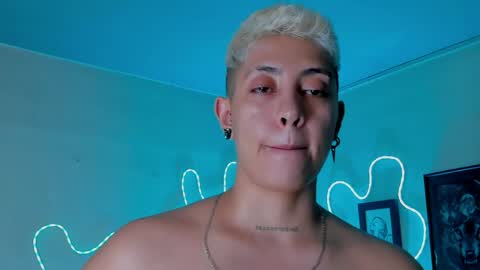 Alejandra online show from May 25, 2026, 7:36 am